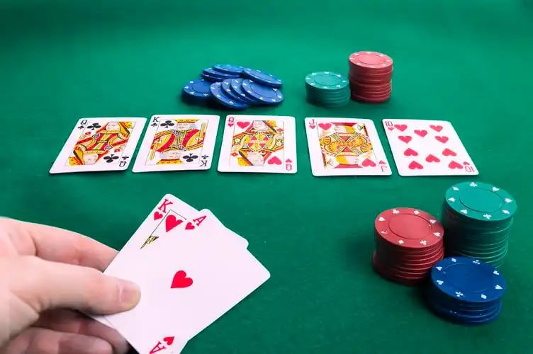 98rm APP မြန်မာ ဖုန်းဖြင့် Slots ကစားနေစဉ်
